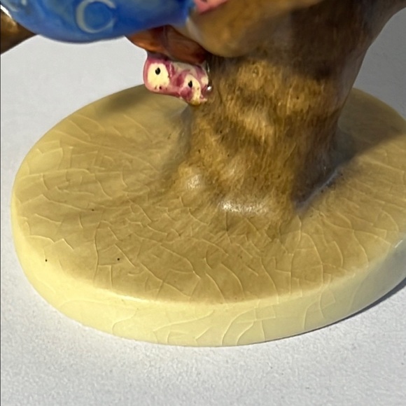 3.5” Apple Tree Girl Goebel Hummel. GH114 - Picture 6 of 8